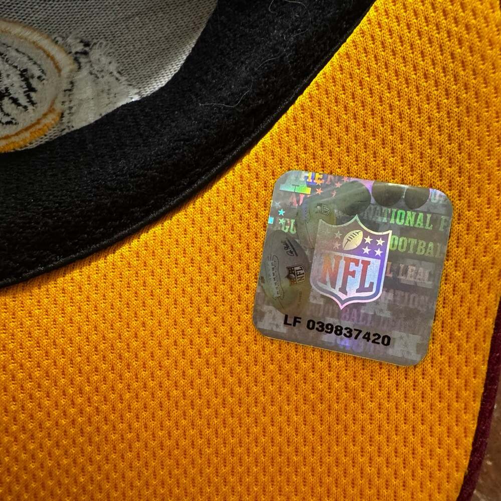 New! Redskins fitted hat - Picture 5 of 5